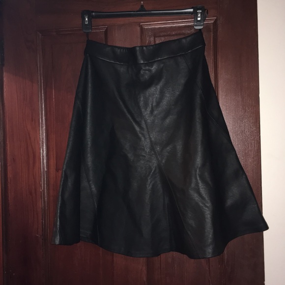 NWT Faux Leather A-Line Skirt - Picture 3 of 6